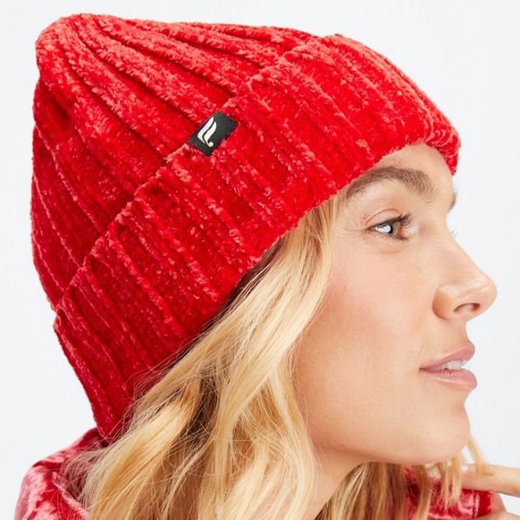 Fabletics NEW w/tags Red Velvet Yarn Beanie - Picture 2 of 3